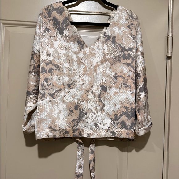 Black Swan Camouflage Print Blouse - Picture 1 of 3
